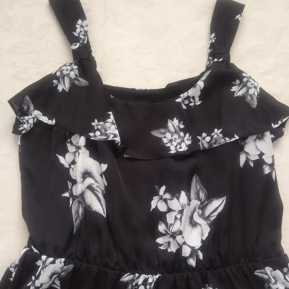 New🎀 Tiered ruffled flowy chiffon flower print - Picture 3 of 5